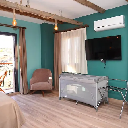 Couette-café Boutique Stone House With Breakfast