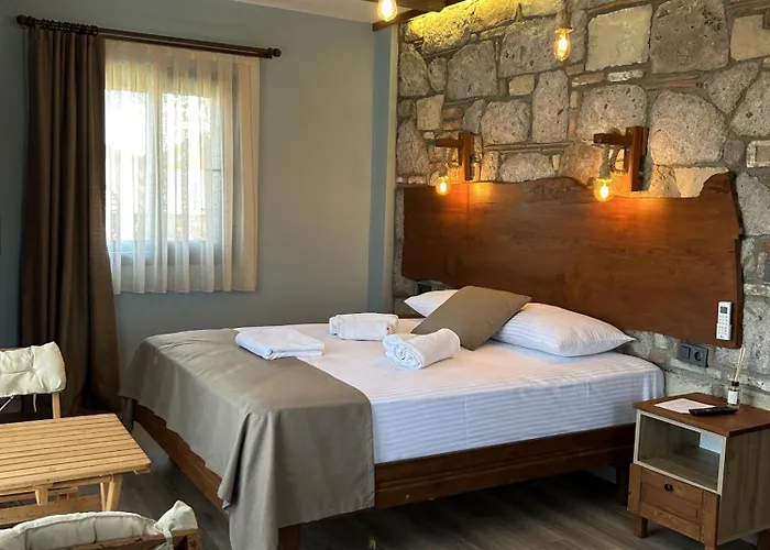 Boutique Stone House With Breakfast Готель типу 