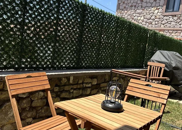 Boutique Stone House With Breakfast Готель типу 