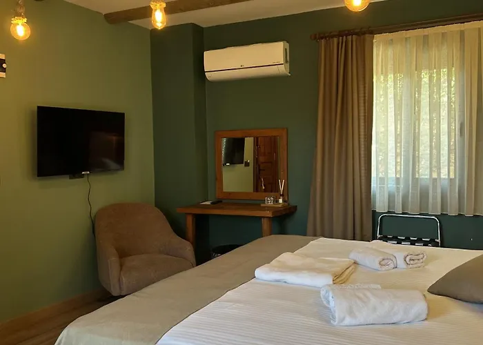 Boutique Stone House With Breakfast Готель типу 