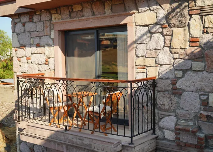 Boutique Stone House With Breakfast Готель типу 